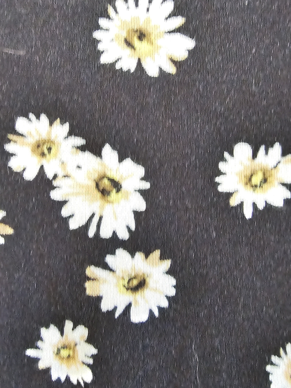 Daisy Print Button-Front Top - Picture 3 of 7
